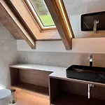 Roubenka Pod Hvezdami Chalet