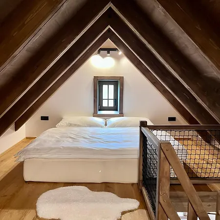 Roubenka Pod Hvezdami Strážné