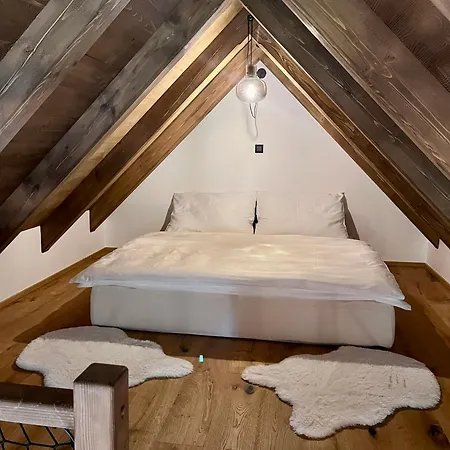 Roubenka Pod Hvezdami * Strážné