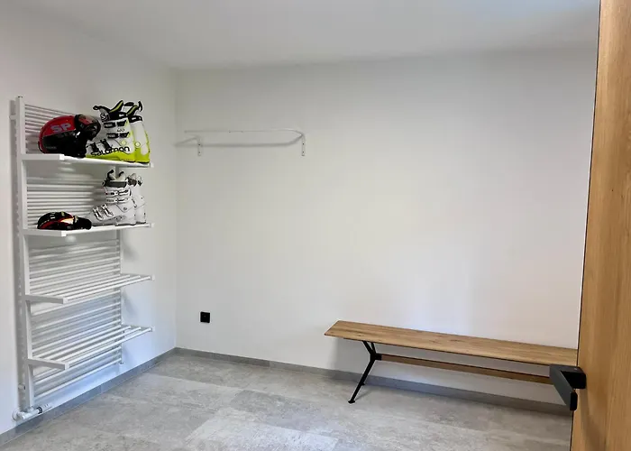Roubenka Pod Hvezdami Alpstuga Strážné